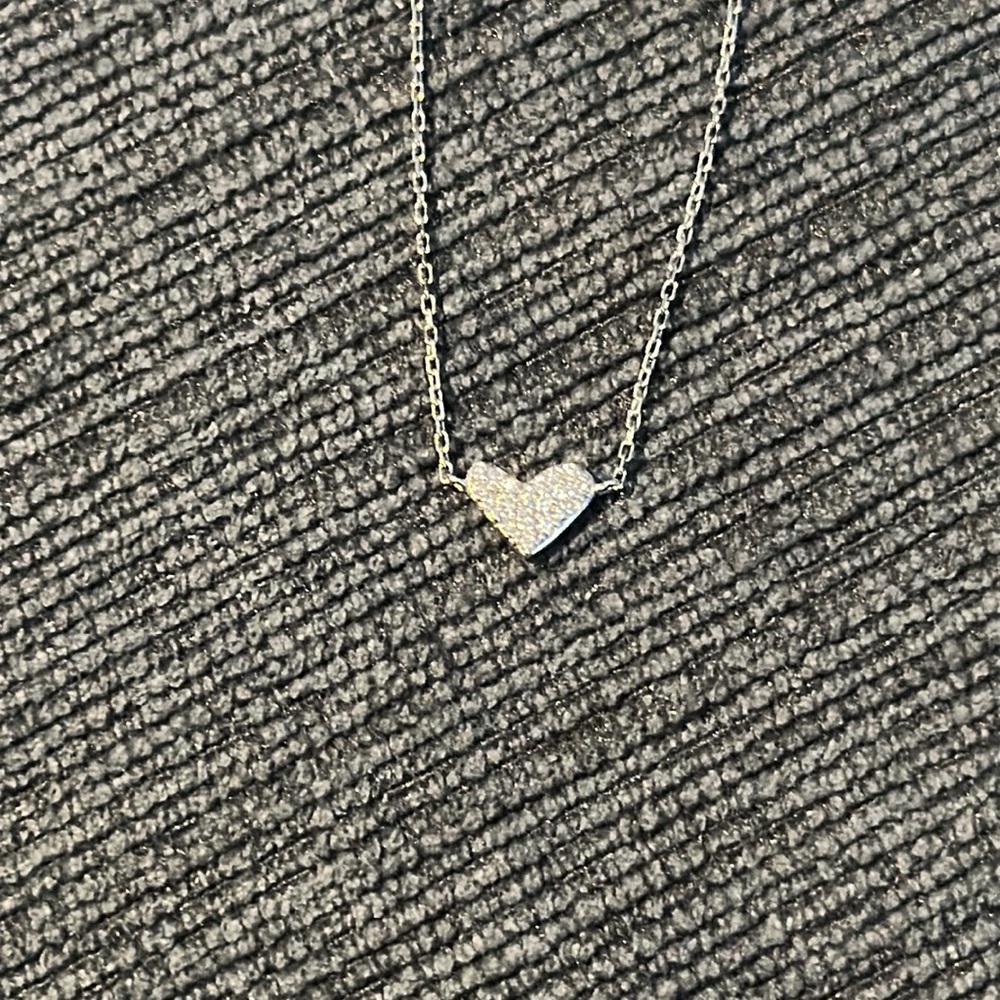 Kendra Scott 14k White Gold  HEART Pendant Necklace w White Diamonds - Picture 3 of 6